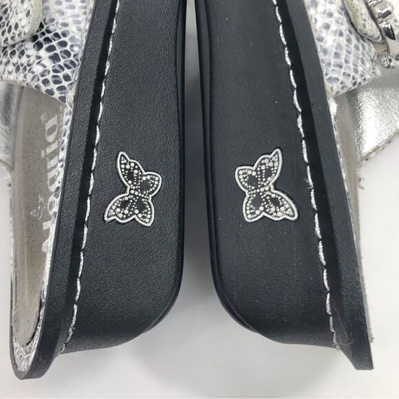 Alegria COLETTE White Metallic Silver Reptile Strappy Support Slide Sandals - Picture 13 of 16